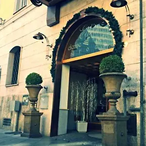 Hotel Eden, Nápoles