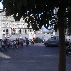 Serra Casa A Piazza Del Plebiscito Napoli